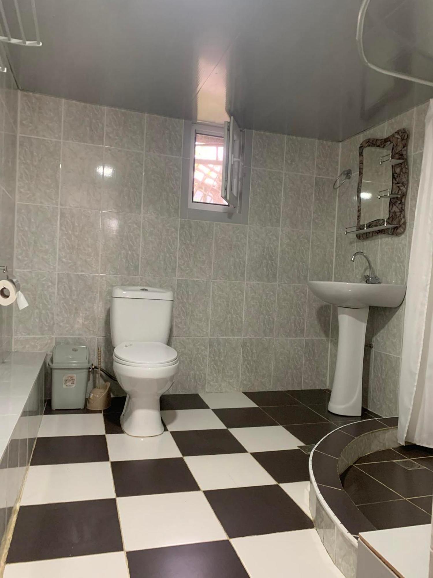 Tsivi Tba Hotel Tskaltubo Bagian luar foto