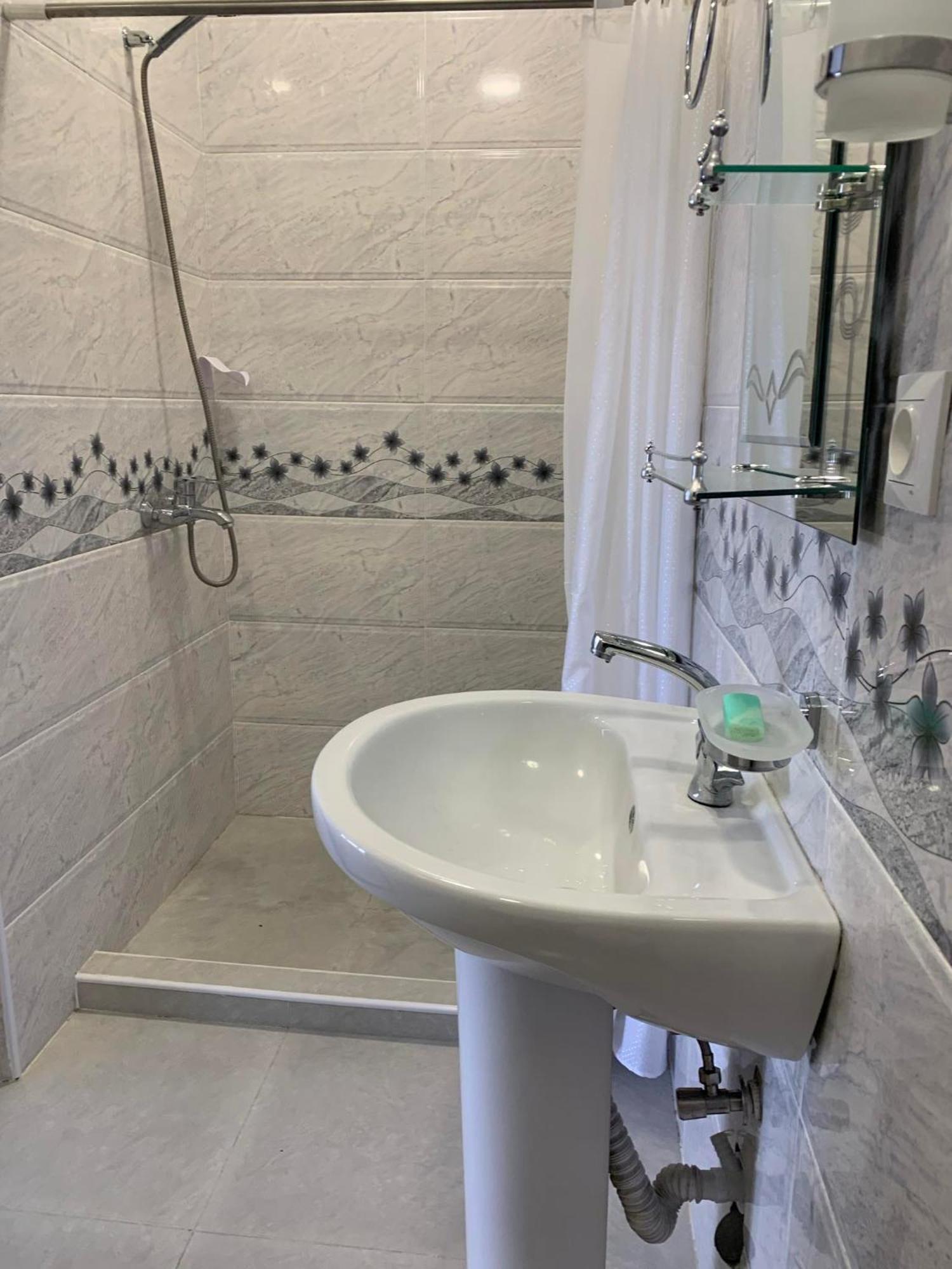 Tsivi Tba Hotel Tskaltubo Bagian luar foto